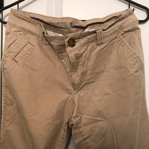 Old Navy cropped khaki straight leg trousers